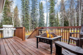 North Pole Escape with Deck and Aurora Lights Views!